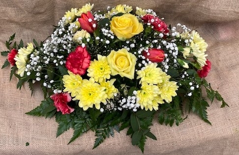 Double ended fresh wreath in Yellows