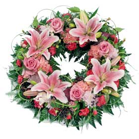 Luxury ring based  Wreath in Pinks
